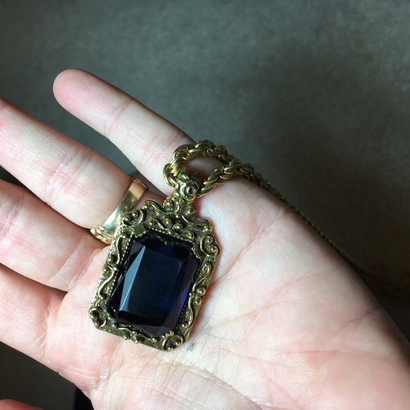 Irish necklace by TARA Gold tone large blue stone - Picture 7 of 8